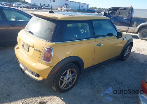 2007 Mini Cooper S из США, поврежденный, VIN WMWMF735X7TL89073